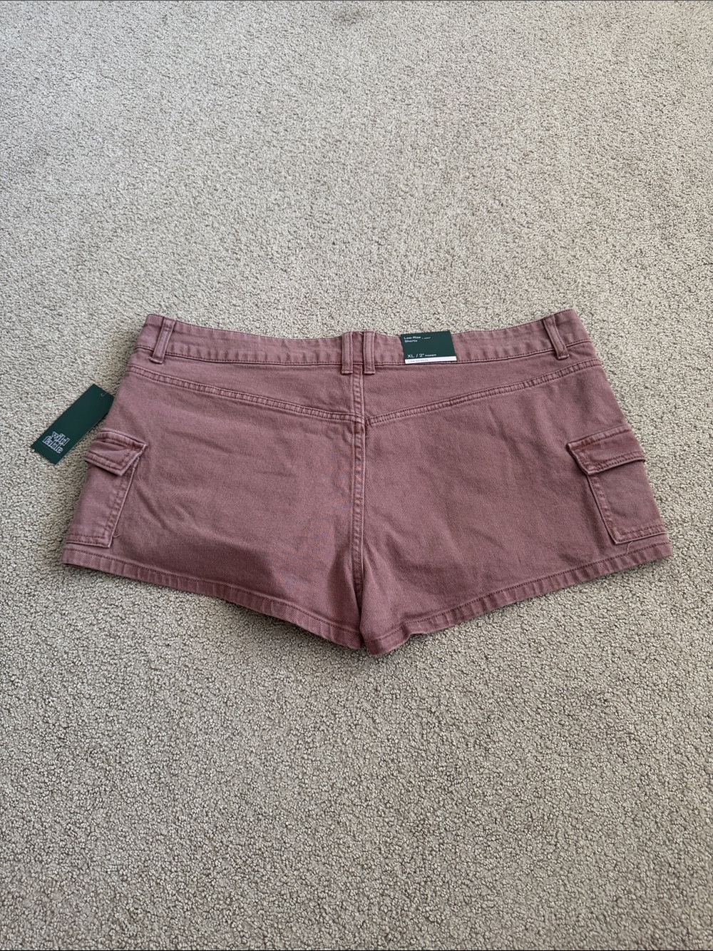 S81 NWT Wild Fable Low Rise Cargo Denim Shorts - Size: XL - Picture 6 of 6